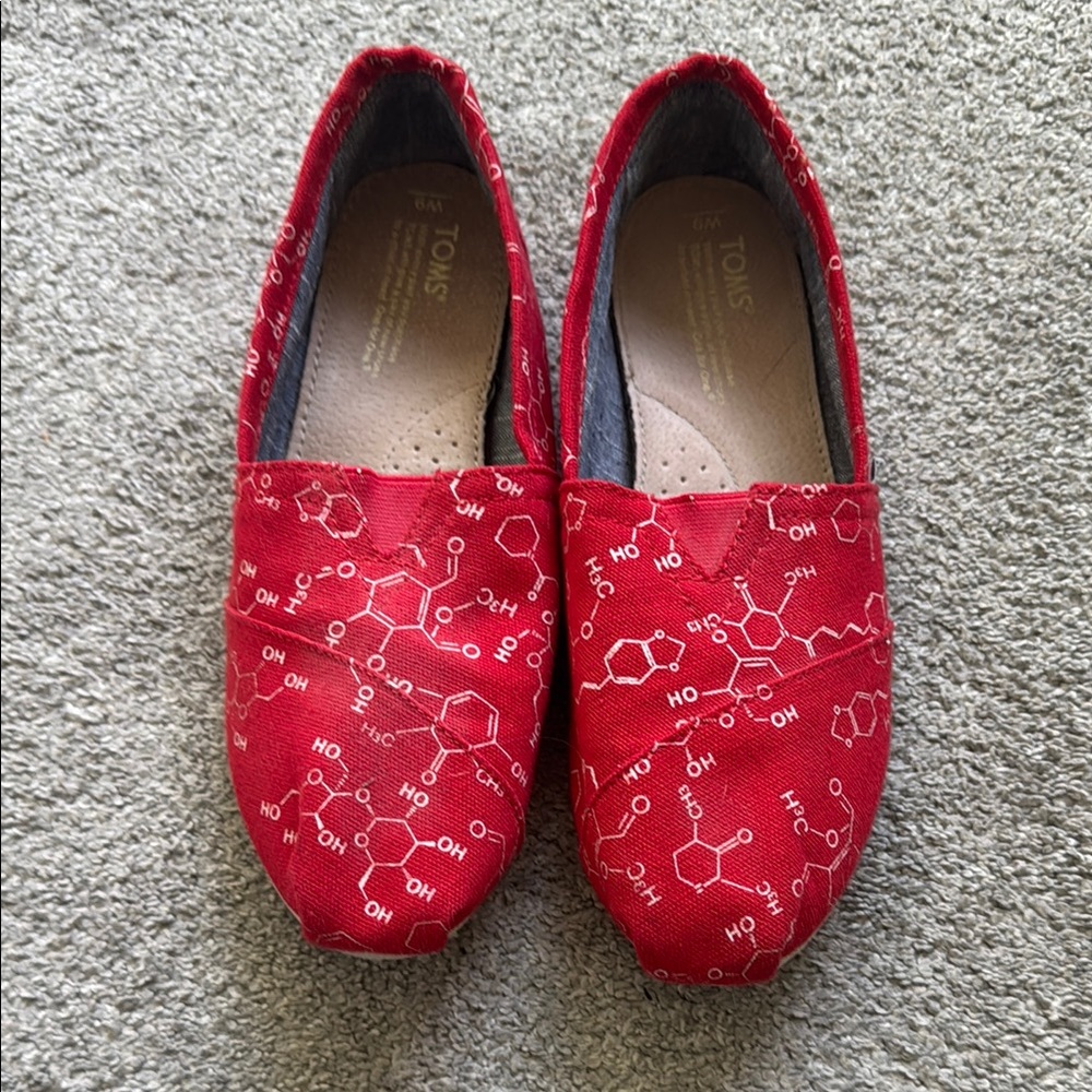TOMS Women's Red Chemistry limited edition Geek run